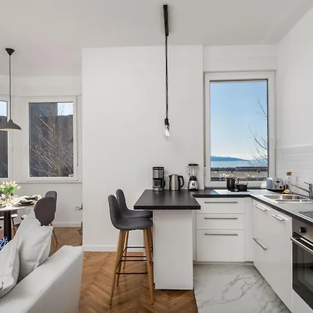 Bella 36 * Rijeka