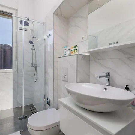 Apartament Bella 36 *