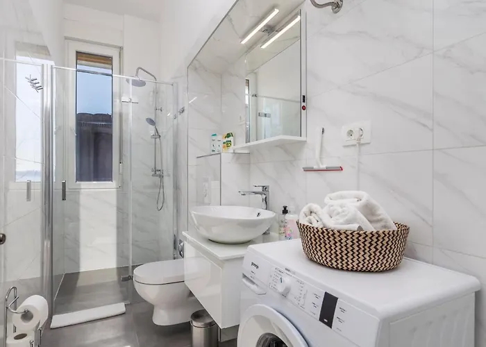 Bella 36 * غييكا